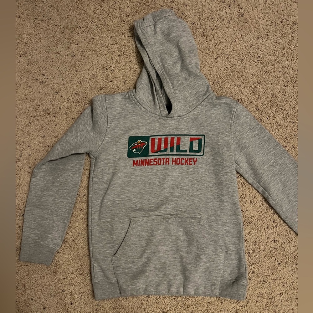 Boys Minnesota Wild Hoodie- size M